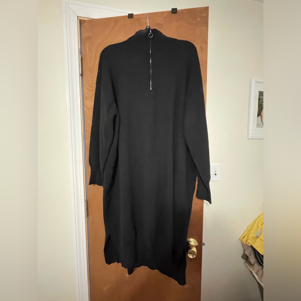 Beautiful black dress - Picture 3 of 4
